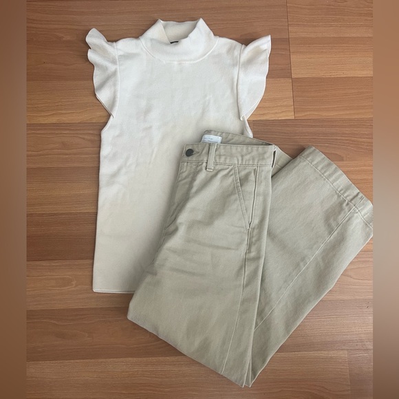 Alice + Olivia Classics neutral colored top in cream - Picture 6 of 7